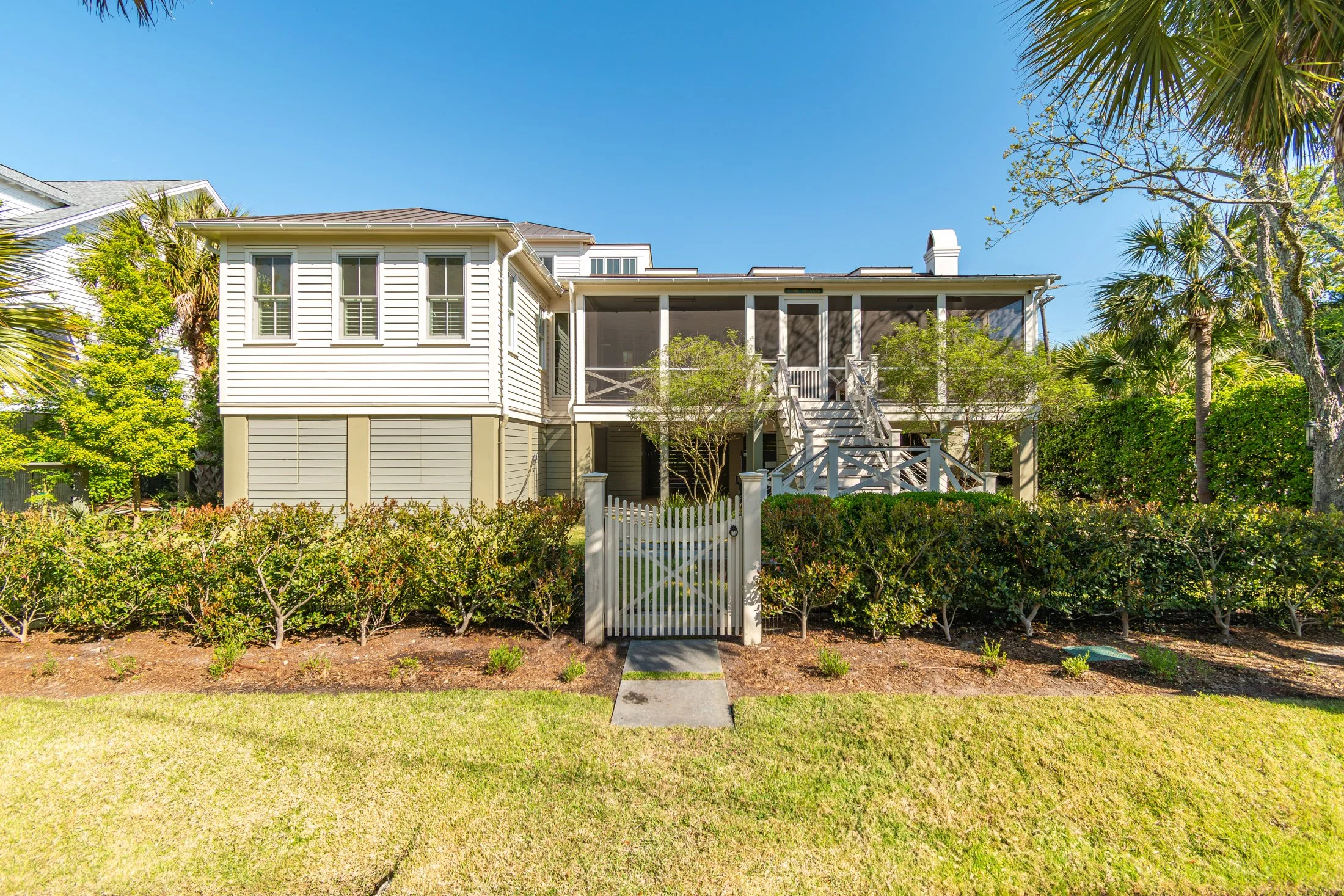 2702 BAYONNE — e e fava architects